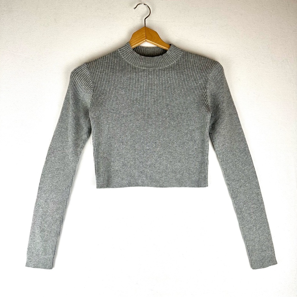Brandy Melville Ribbed Crop Sweater
